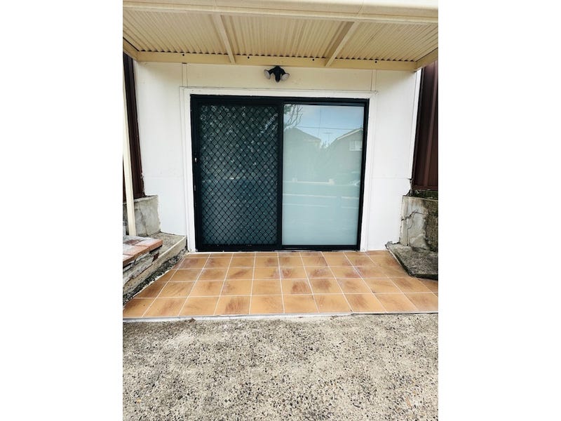 2 Lismore Street, Eastlakes, NSW 2018 House for Rent