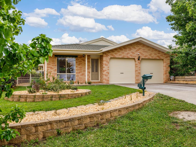 51 Hugh McKay Crescent, Dunlop, ACT 2615 Property Details