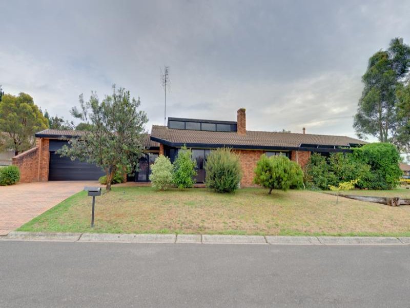10 Rodney Avenue, Canadian, VIC 3350