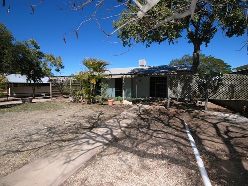 31 Quarrian Road, Longreach, QLD 4730