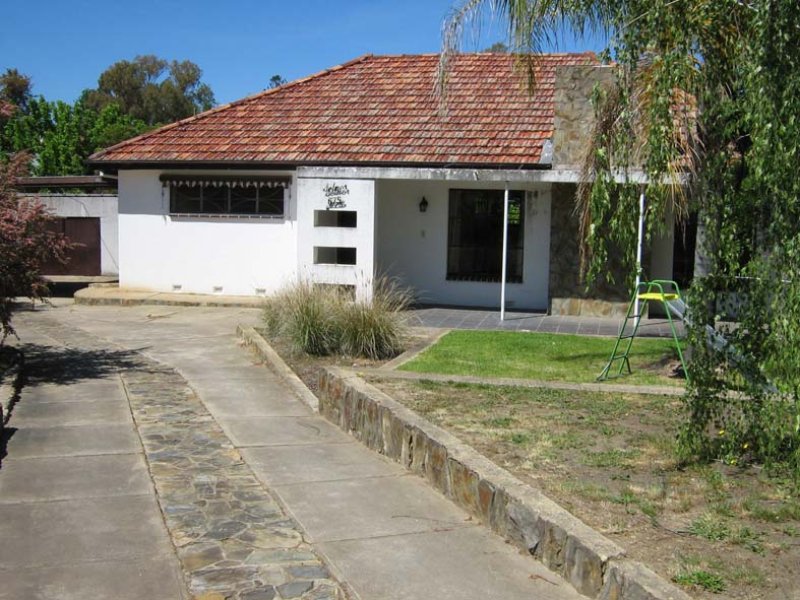 675 Holmwood Cross, Albury, NSW 2640 Property Details