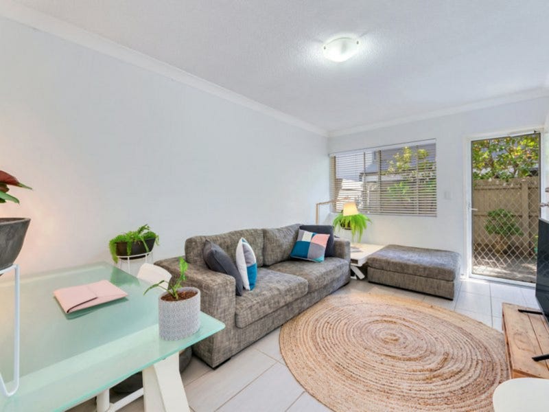 2/33 Victoria Terrace, Gordon Park, Qld 4031