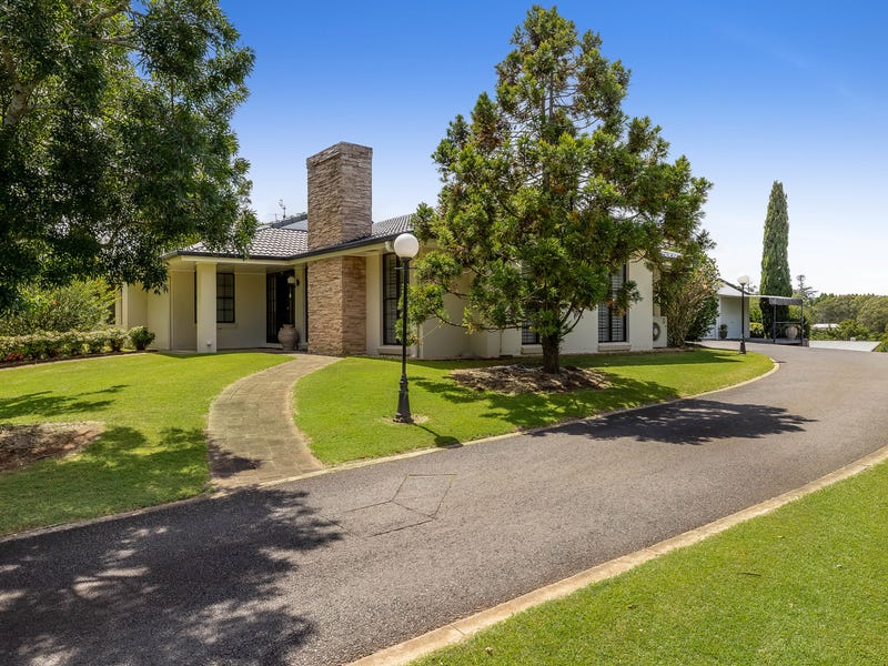 6 Golf Course Drive, Middle Ridge, Qld 4350