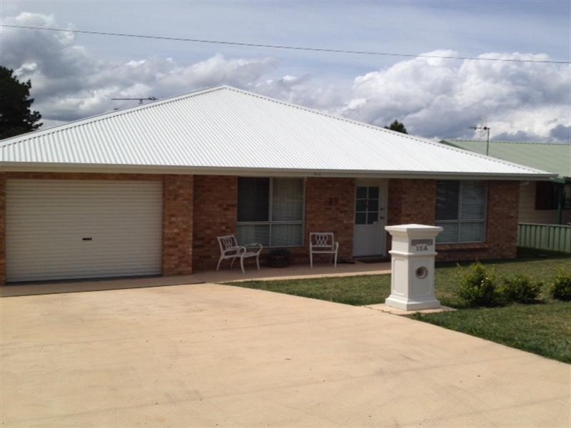 15a Lane St, Blayney, NSW 2799 Property Details