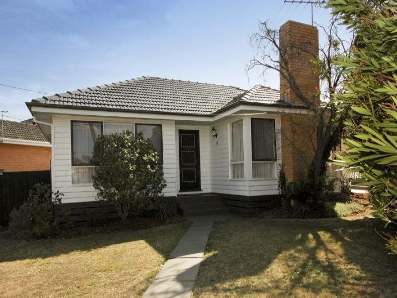 70 Pavo Street, Belmont, Vic 3216 Property Details