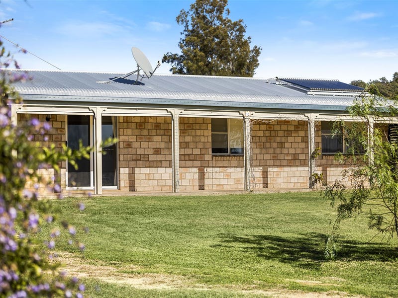 15 Pilton Valley Road, Pilton, Qld 4361 Property Details