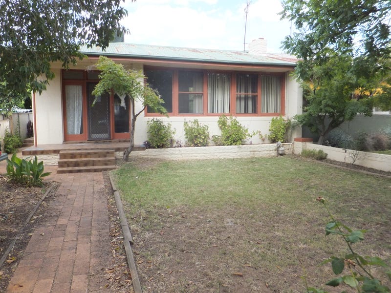 15 GRENFELL STREET, Forbes, NSW 2871 Property Details