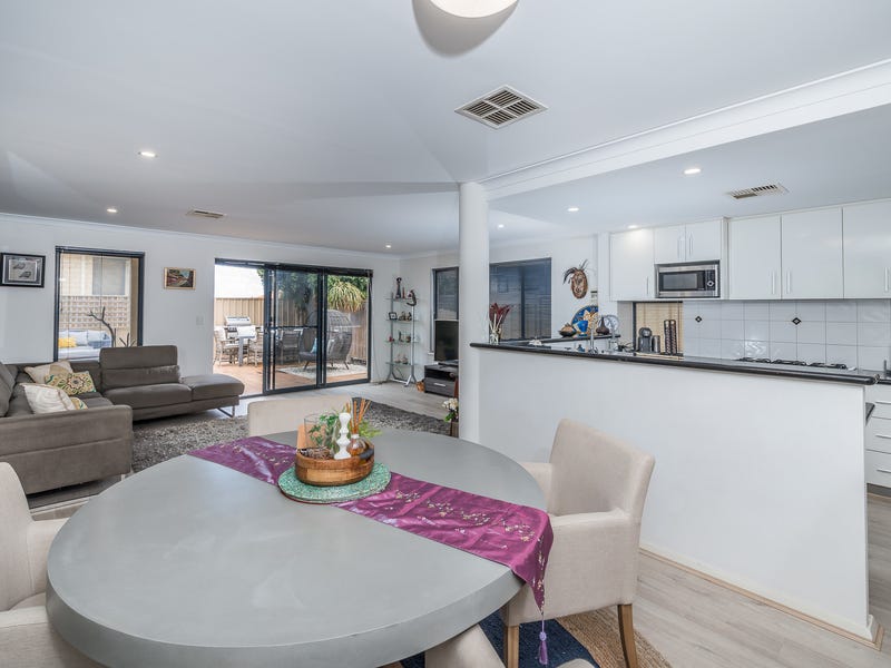 77A Southern Cross Circle, Ocean Reef, WA 6027