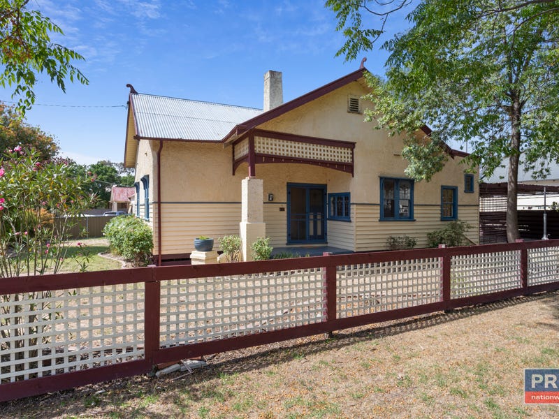 60 Russell Street, Quarry Hill, Vic 3550