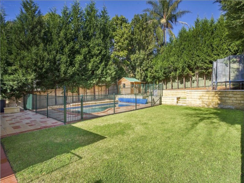 15 Derwent Avenue, Wahroonga, NSW 2076 Property Details