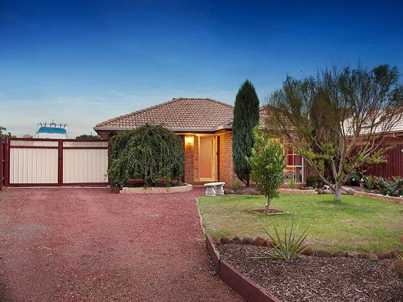 13 Garfield Close, Melton South, VIC 3338