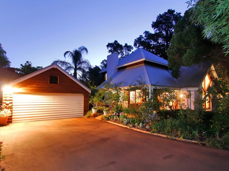 42 Wheelwright Road, Lesmurdie, WA 6076 Property Details