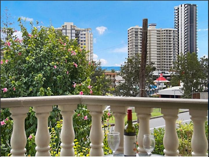 3/37 Garrick Street, Coolangatta, QLD 4225