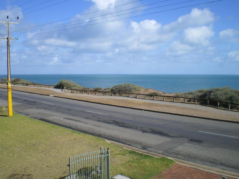 37 Esplanade, Port Willunga, SA 5173