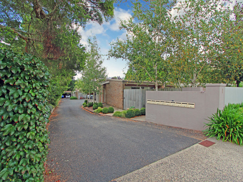 2/1 Throsby Street, Moss Vale, NSW 2577 2/1 Throsby Street, Moss Vale, NSW 2577