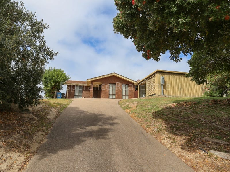 4 Brockman Street, Esperance, WA 6450 Property Details