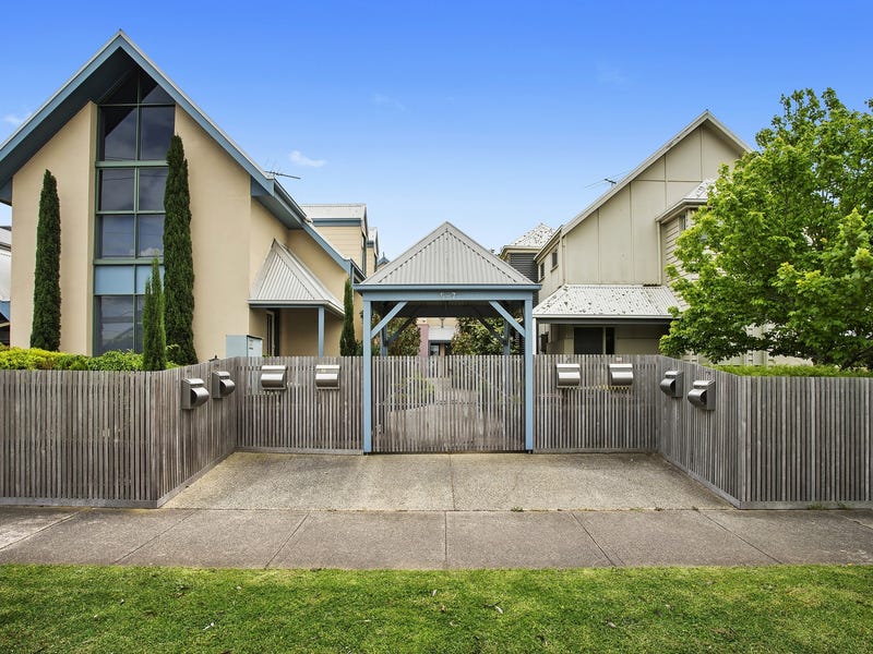 2/57 Victoria Street, Rippleside, Vic 3215 Property Details
