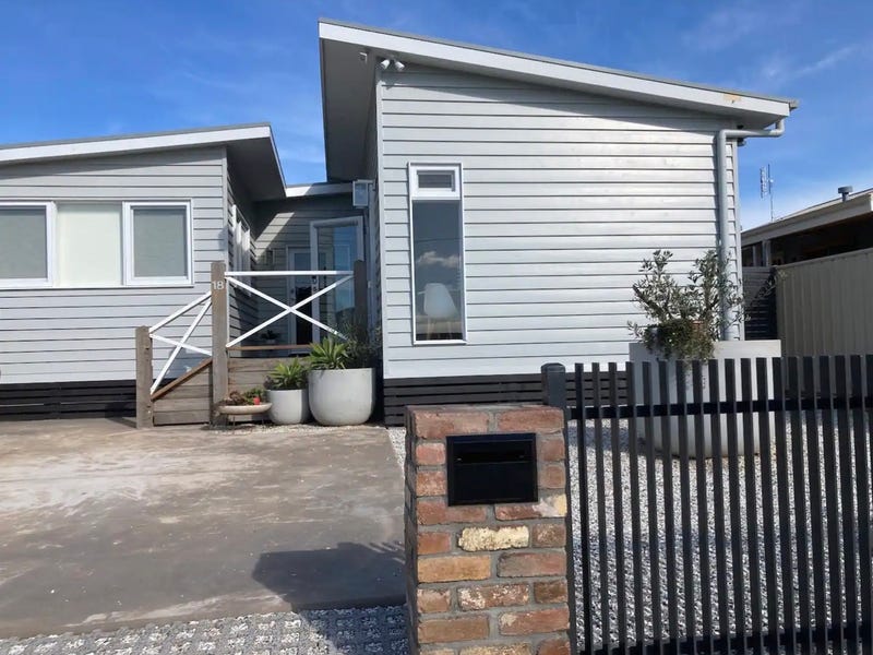 16 Smalley Street, California Gully, VIC 3556