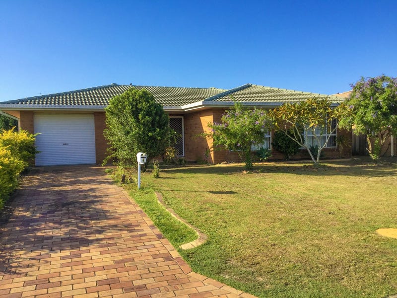 4 Grevillia Avenue, Yamba, NSW 2464 Property Details