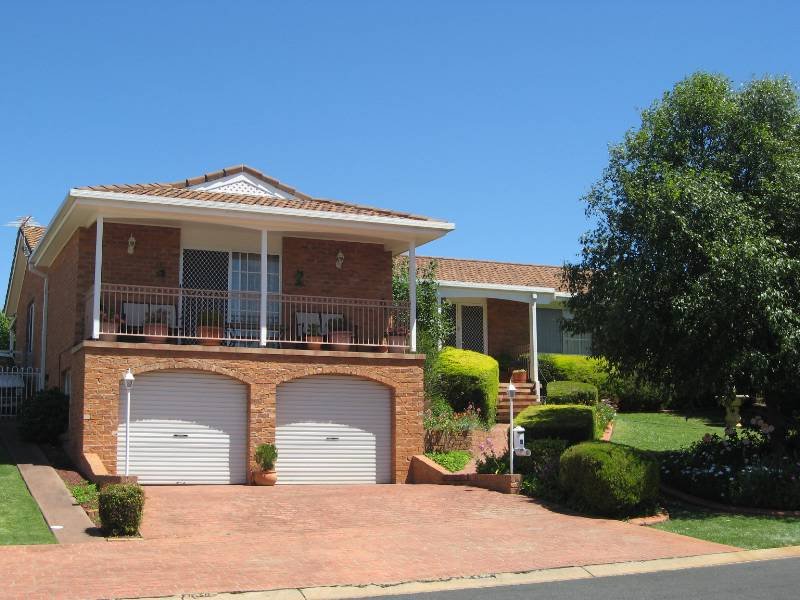 4 Jim Anderson Ave, Young, NSW 2594 Property Details