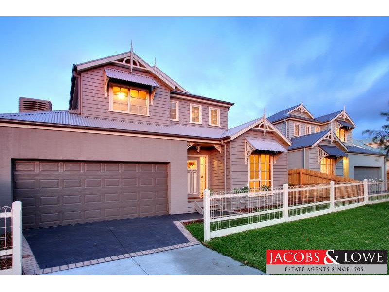 17 Macdonald Grove, Mornington, Vic 3931 Property Details