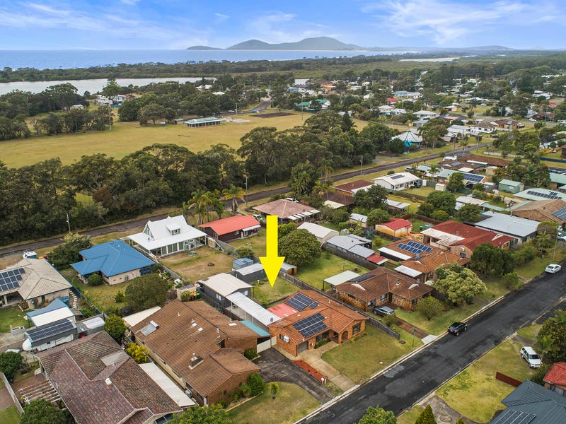 17 Hennessy Street, Stuarts Point, NSW 2441