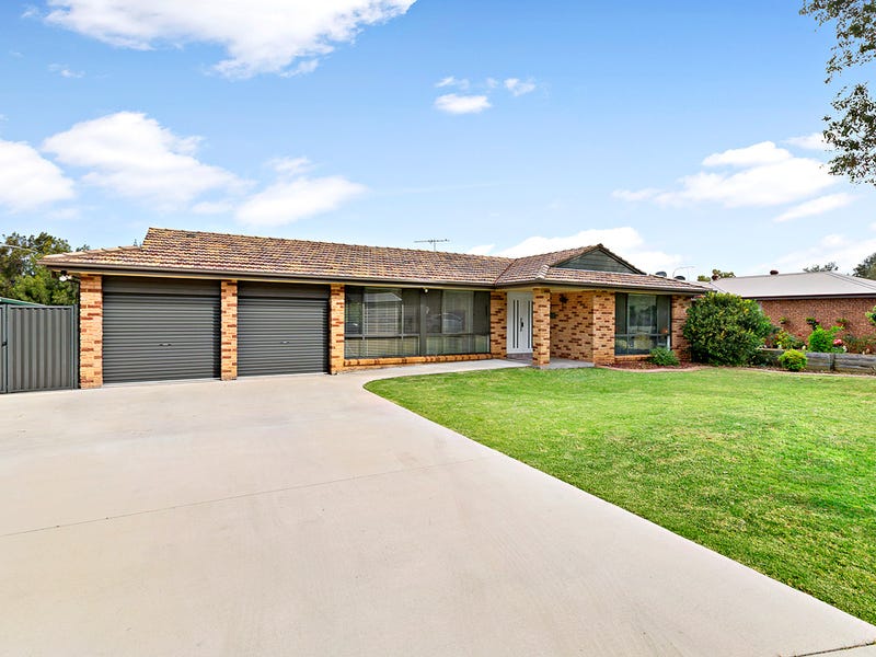 8 Canna Place, St Andrews, NSW 2566