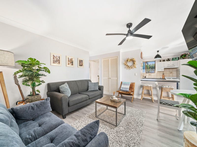 1/7 Meredith Street, Redcliffe, Qld 4020 Townhouse for Sale