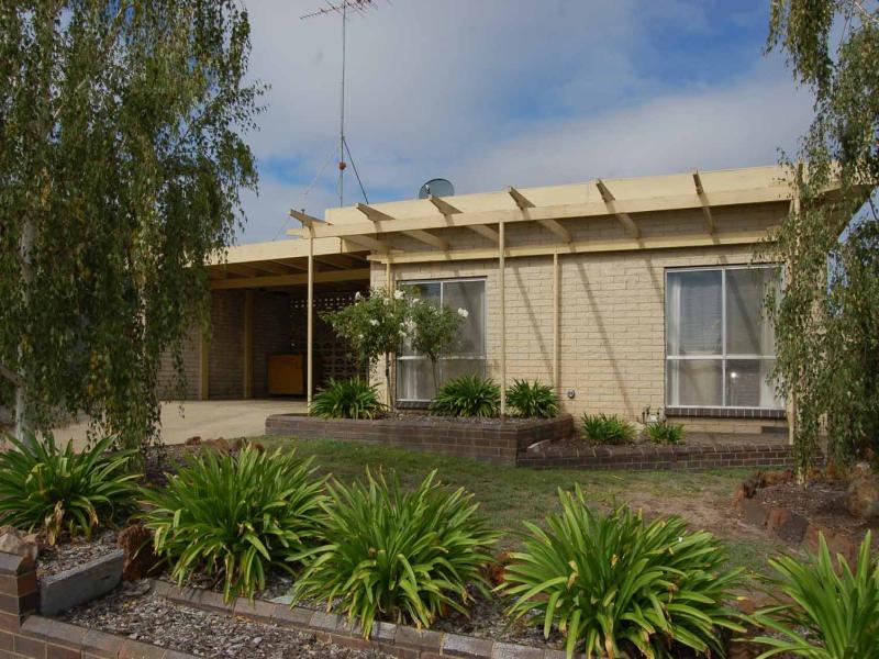 16 Sharpley Avenue, Stawell, VIC 3380