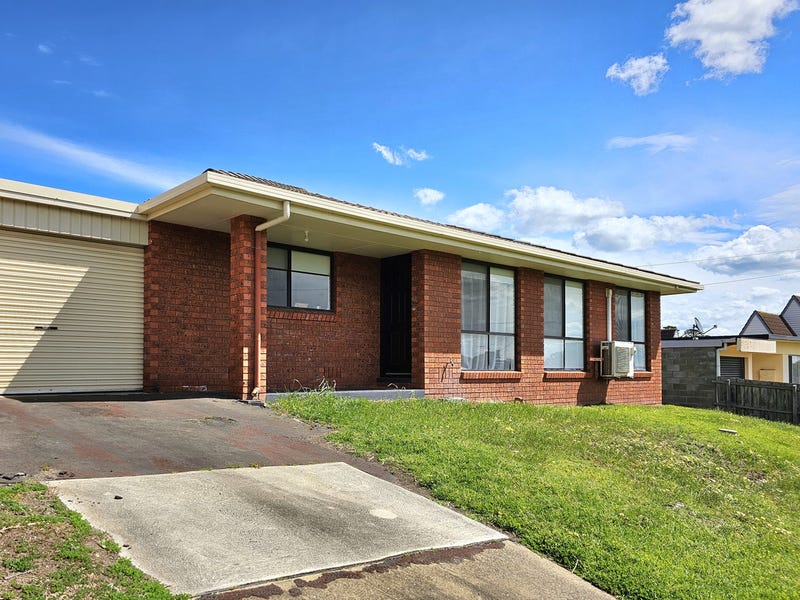 13 Hotham Street, Warrnambool, Vic 3280 Townhouse for Sale