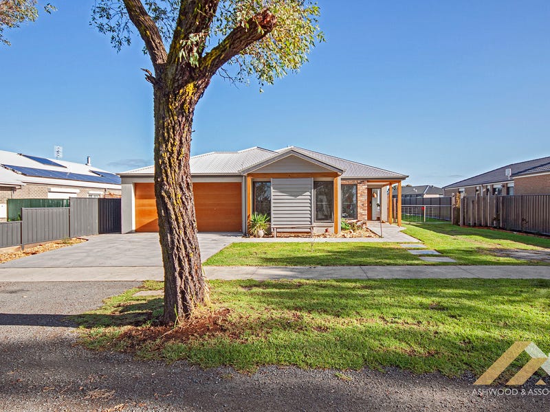 7 Robinson St, Lindenow, Vic 3865 House for Sale