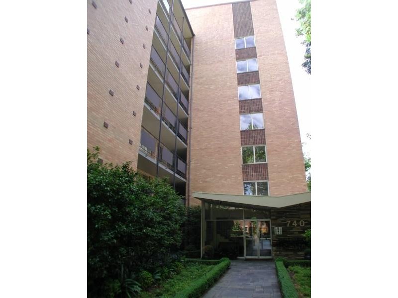 13-740-orrong-road-toorak-vic-3142-property-details