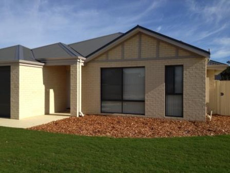 1/8 Murtin Road, Dalyellup, WA 6230 Property Details