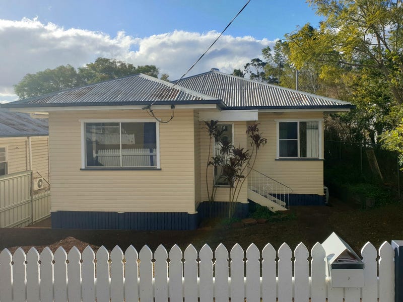 39 Cranley Street, South Toowoomba, QLD 4350