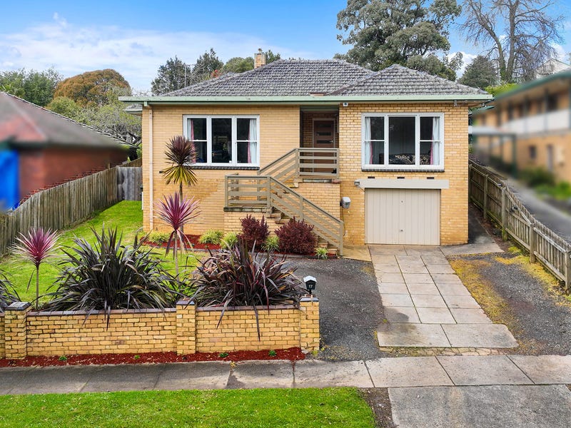 17 Landsborough Street, Warragul, Vic 3820 Property Details