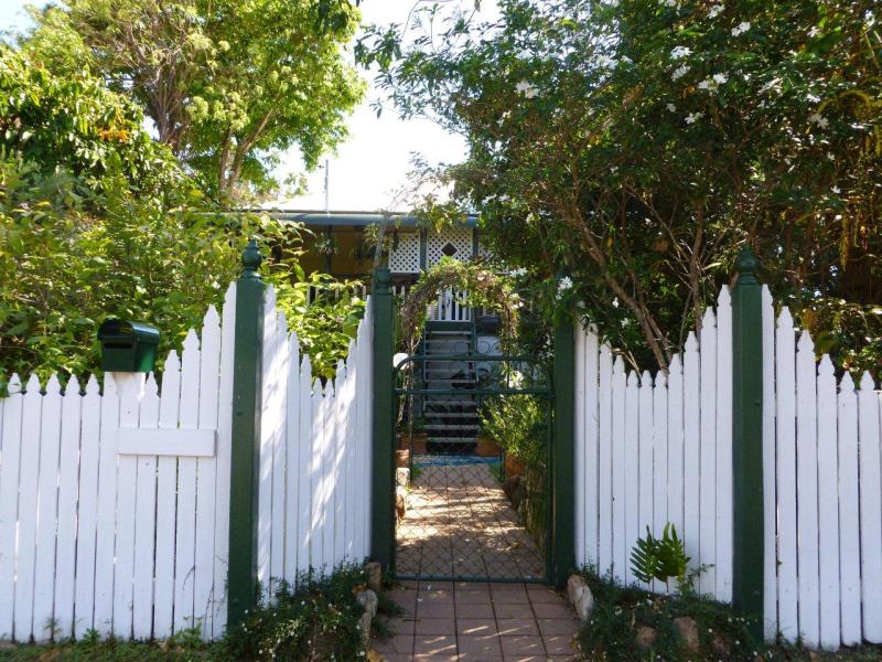 13 Armstrong Street, Hermit Park, Qld 4812