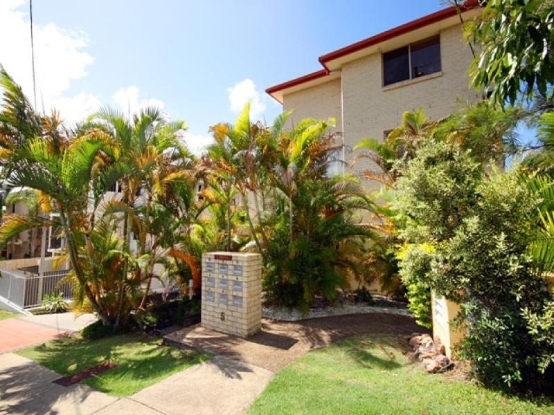 4 / 5 Tweed St, Coolangatta, Qld 4225 Property Details