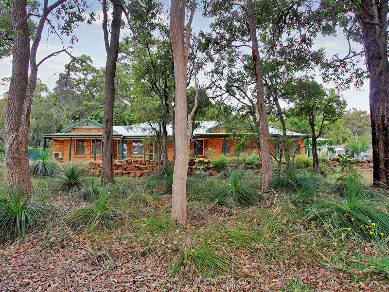 232 Glenisla Road, Carmel, WA 6076 Property Details