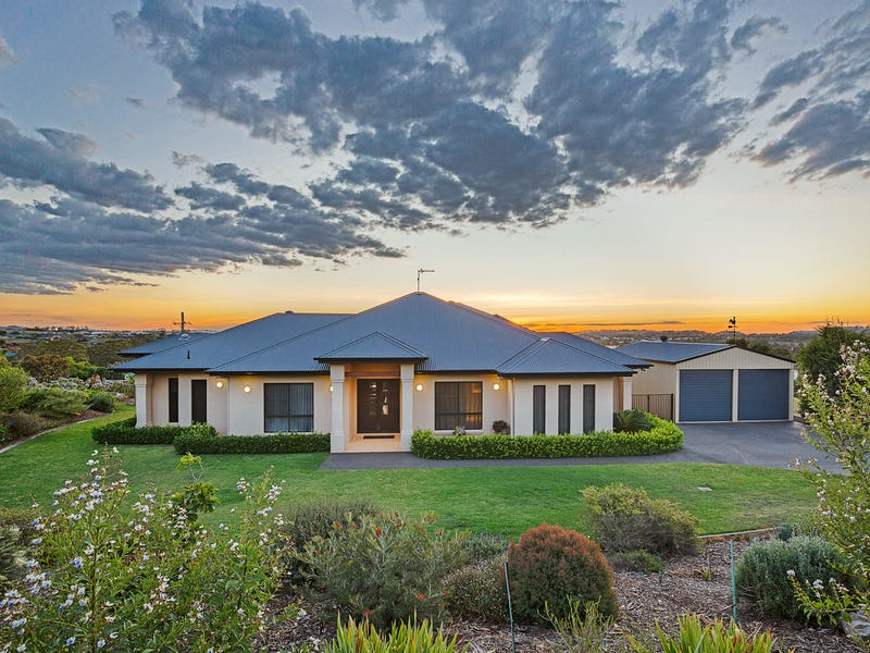 1 Stella Road, Highfields, Qld 4352 Property Details