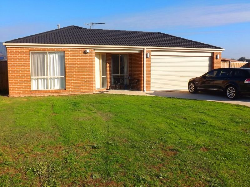 4 Woodlawn Blvd, Yarragon, Vic 3823 Property Details