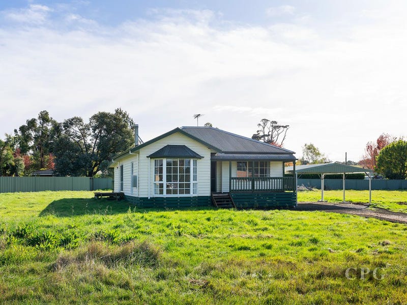 36 Roderick Street, Taradale, Vic 3447 Property Details