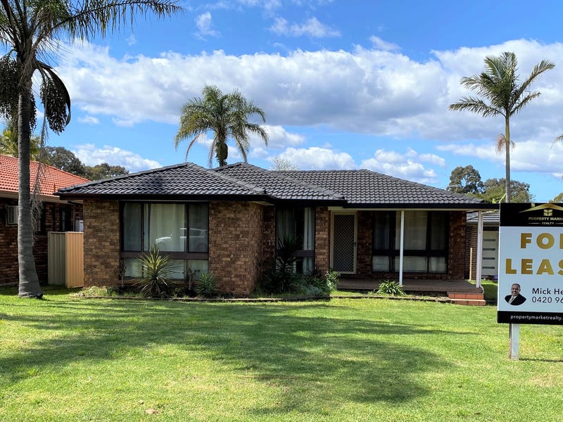 18 Hyacinth Avenue, Macquarie Fields, NSW 2564