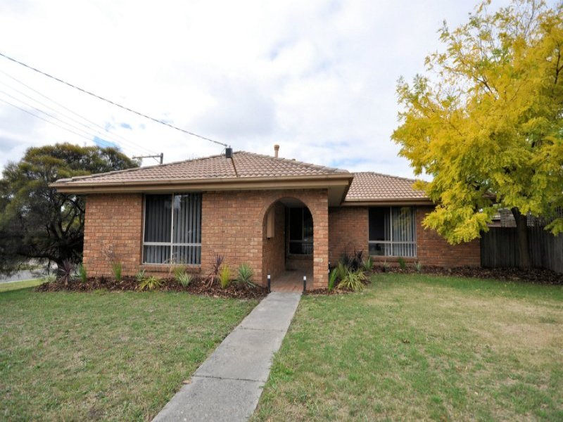 1 Cindy Court, Somerville, Vic 3912 Property Details