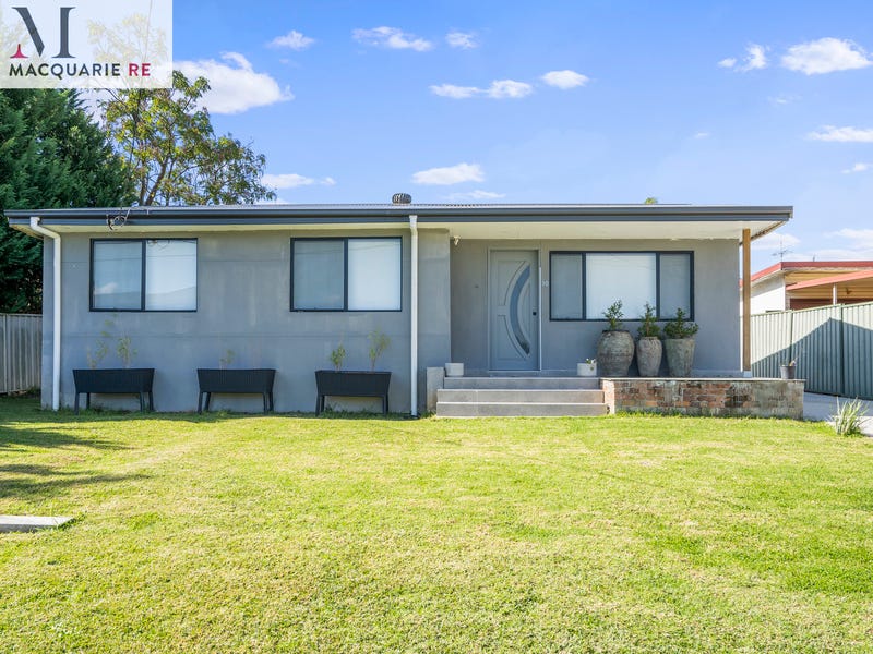 10 Kenny Avenue, Casula, NSW 2170 House for Sale