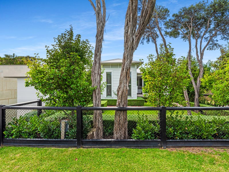 32 Knox Road, Blairgowrie, Vic 3942 Property Details