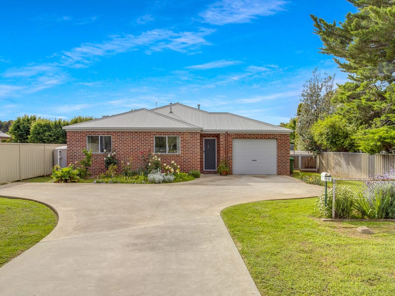 73 Federation Avenue, Corowa, NSW 2646