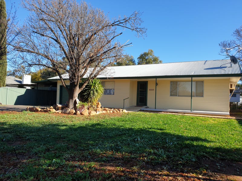 87 Cowper Street, Hillston, NSW 2675 Property Details