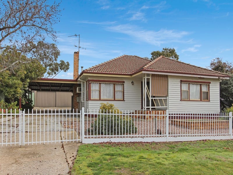 6 Esler Street, California Gully, VIC 3556