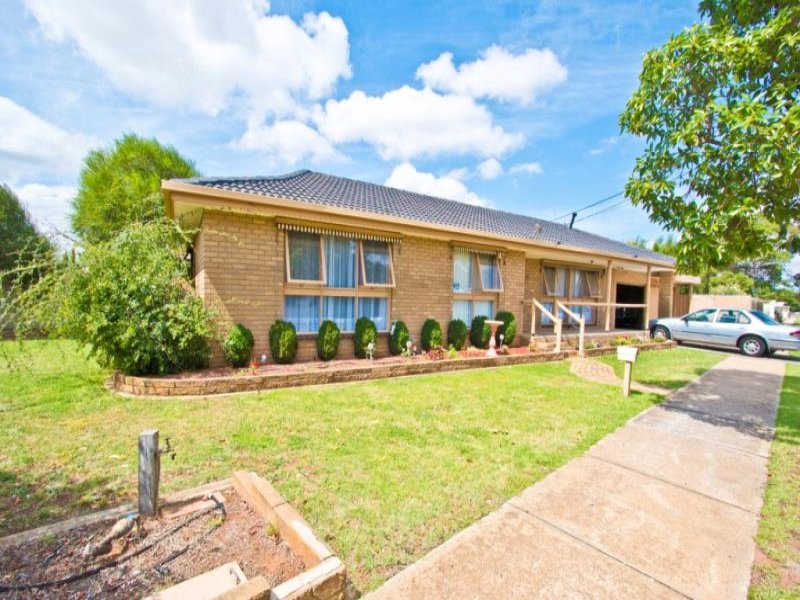 57 First Avenue, Melton South, VIC 3338
