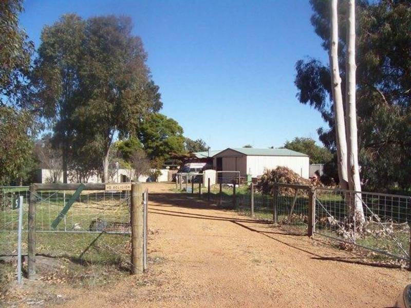 5 Steere Road, Allanson, WA 6225